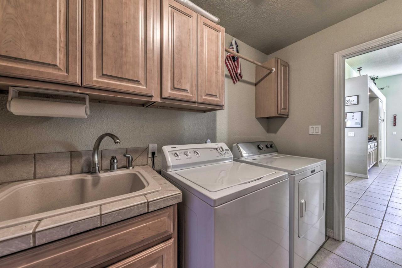 Roomy Ruidoso Retreat With Deck, Grill, And Mtn Views! Zewnętrze zdjęcie